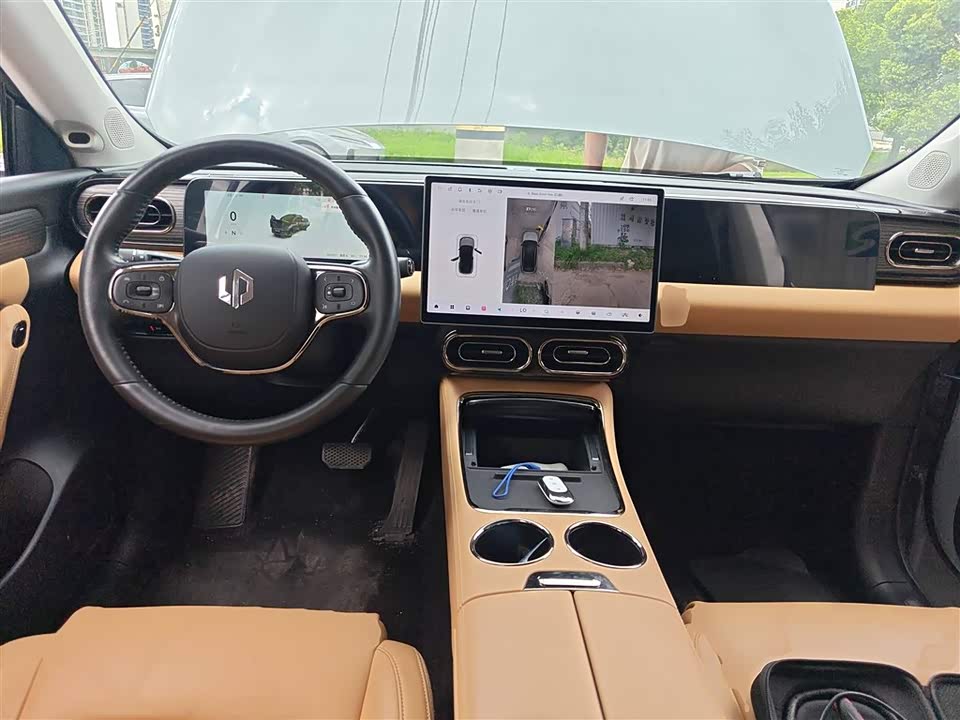 Leapmotor C11