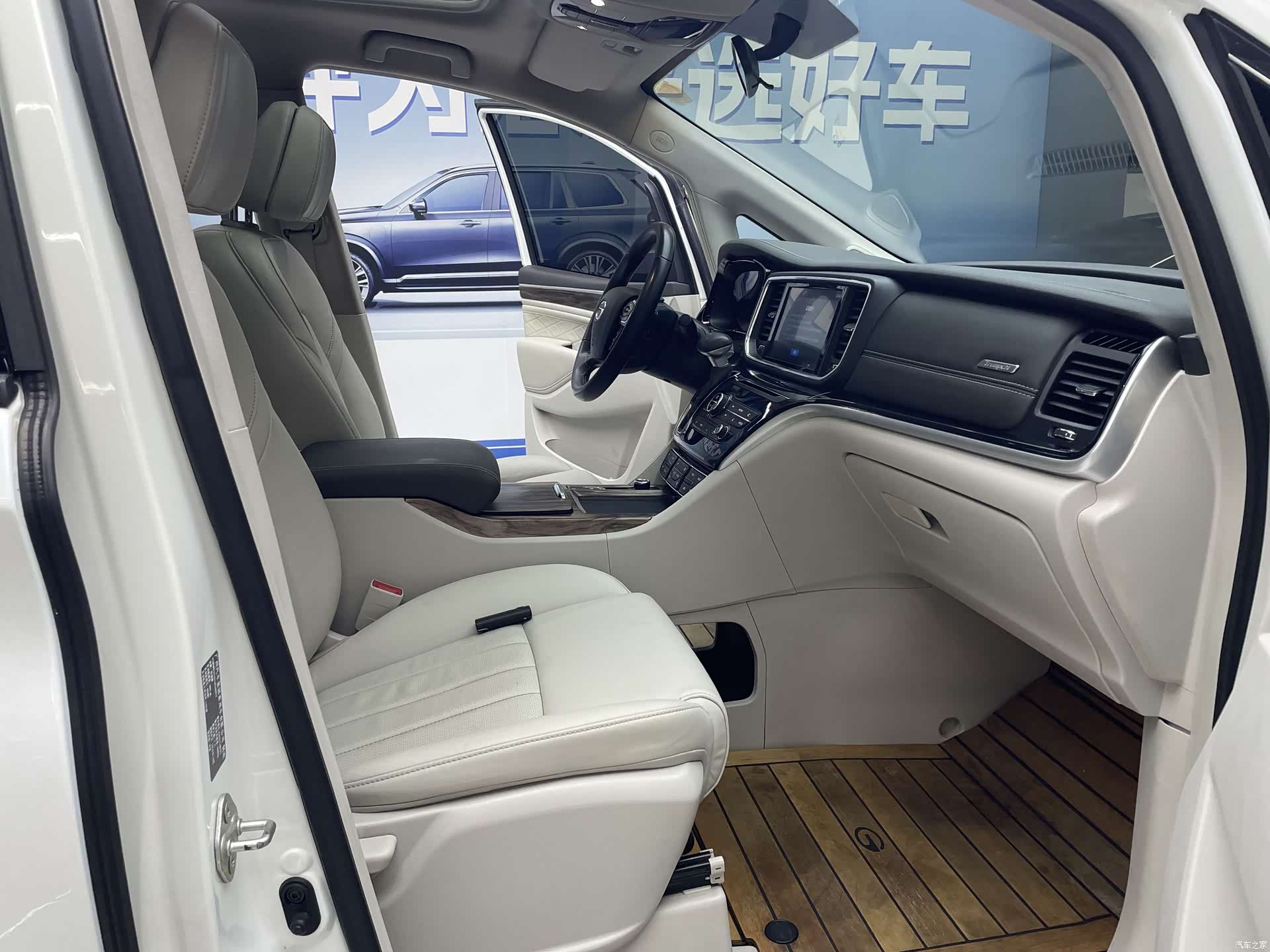 Trumpchi M8, 2019 10