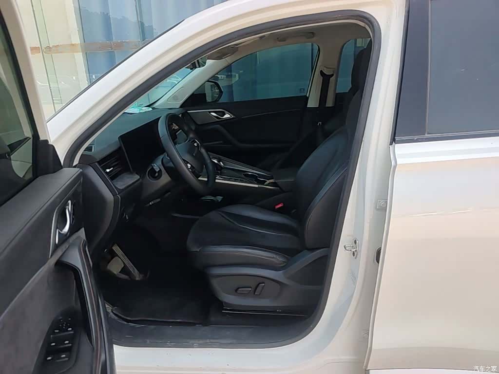Roewe D5X, 2024 15