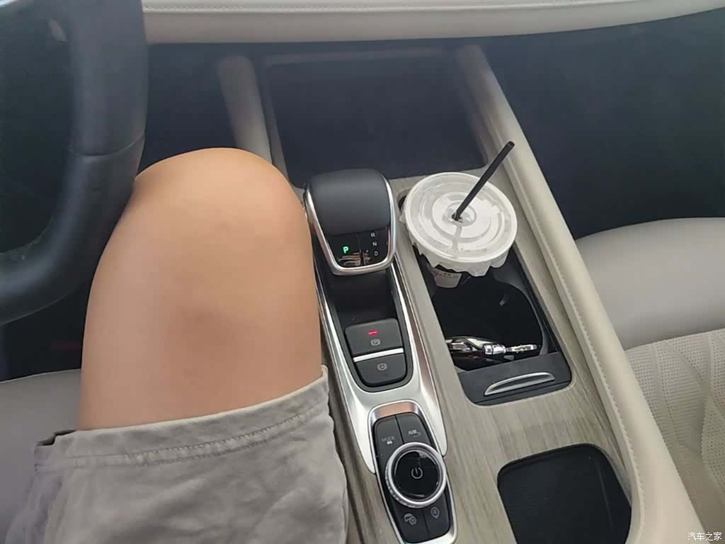 Chery Arrizo 8, 2022 14