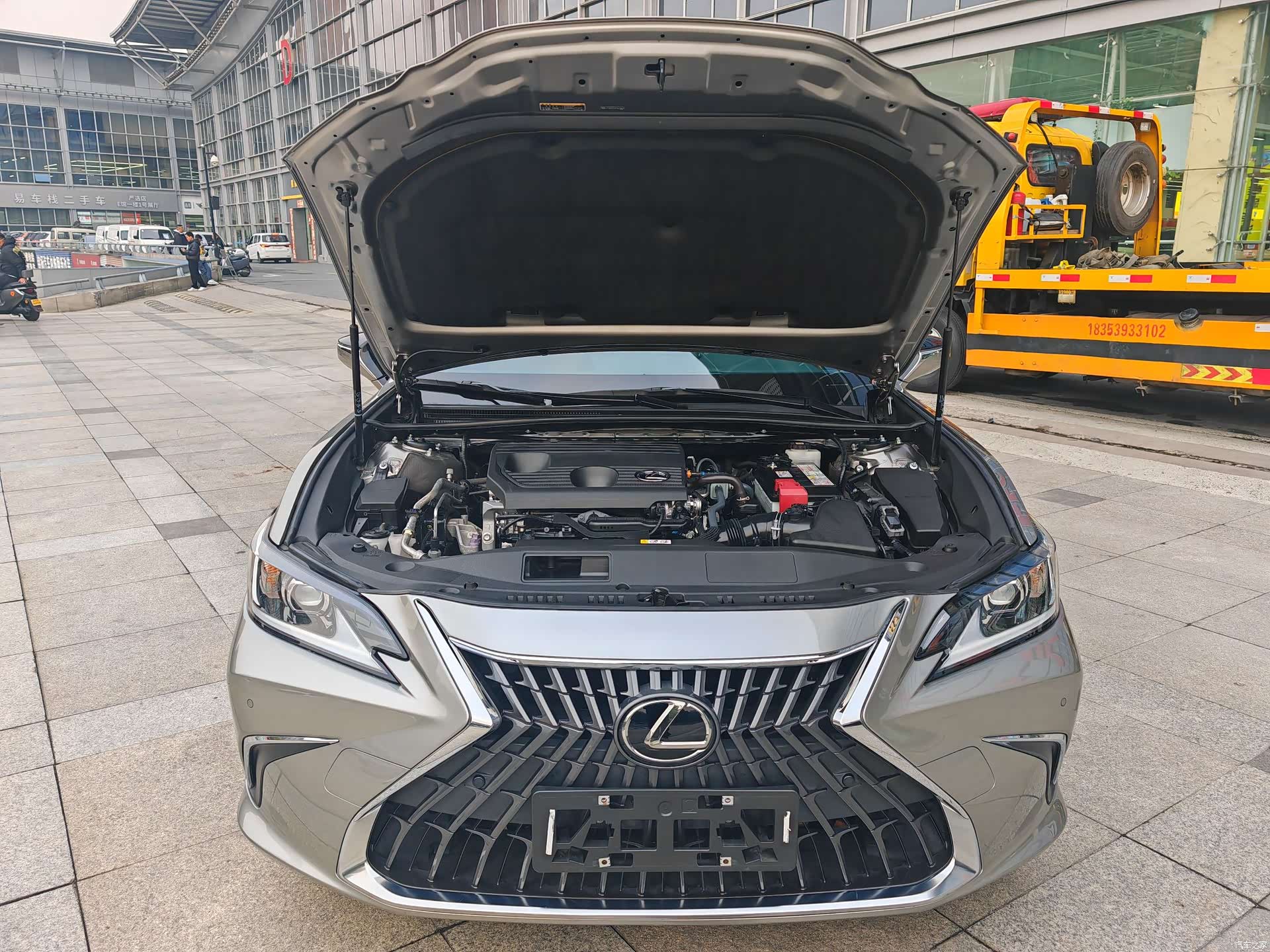 Lexus ES, 2023 9