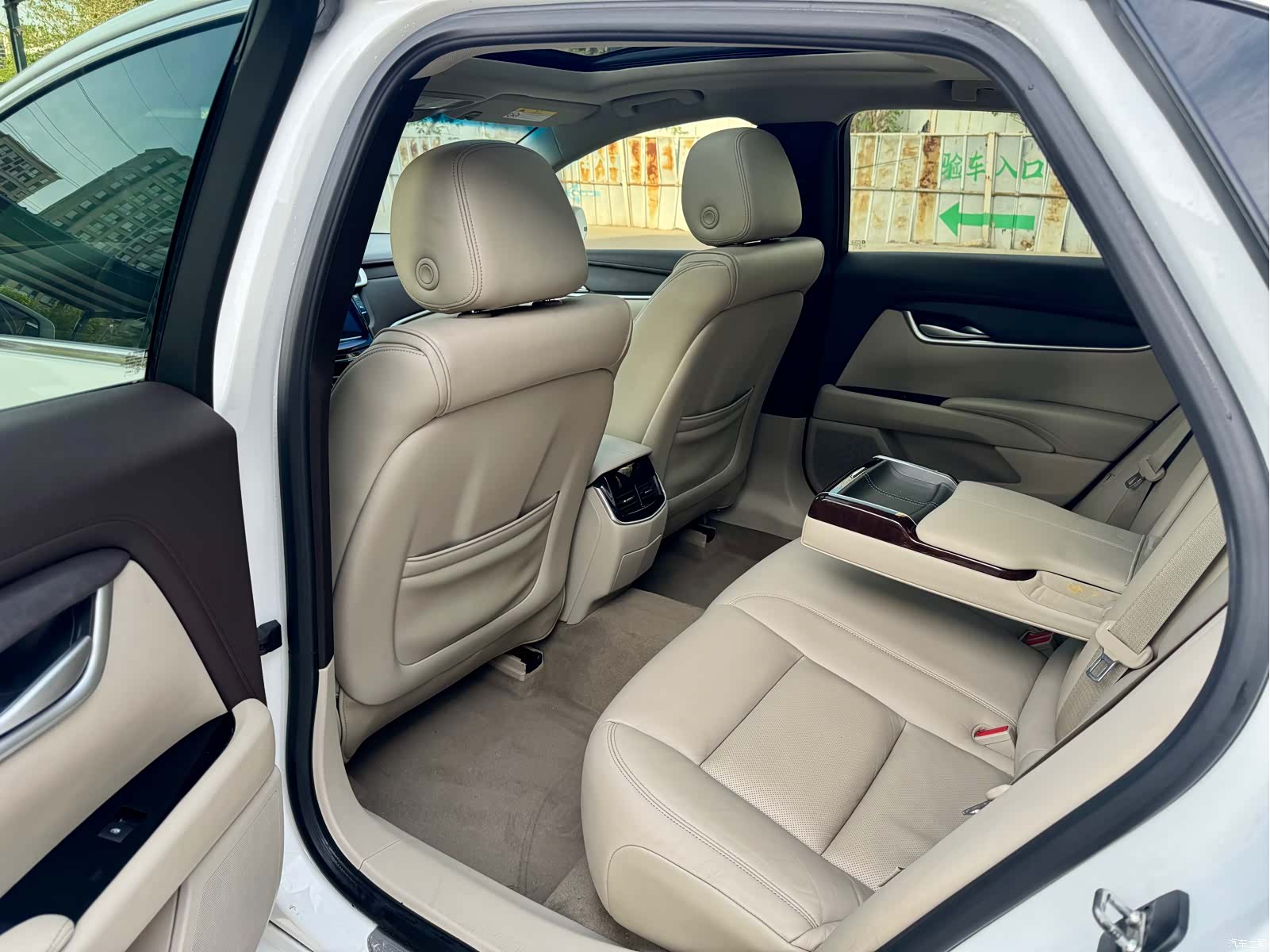 Cadillac XTS, 2015 7