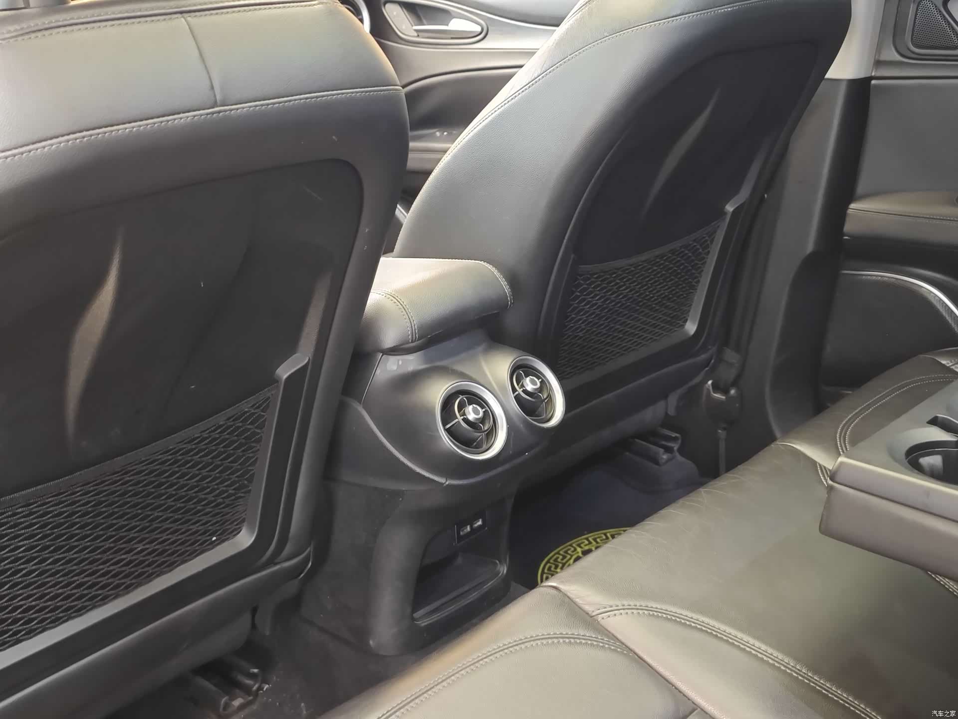 Alfa Romeo Stelvio, 2019 24