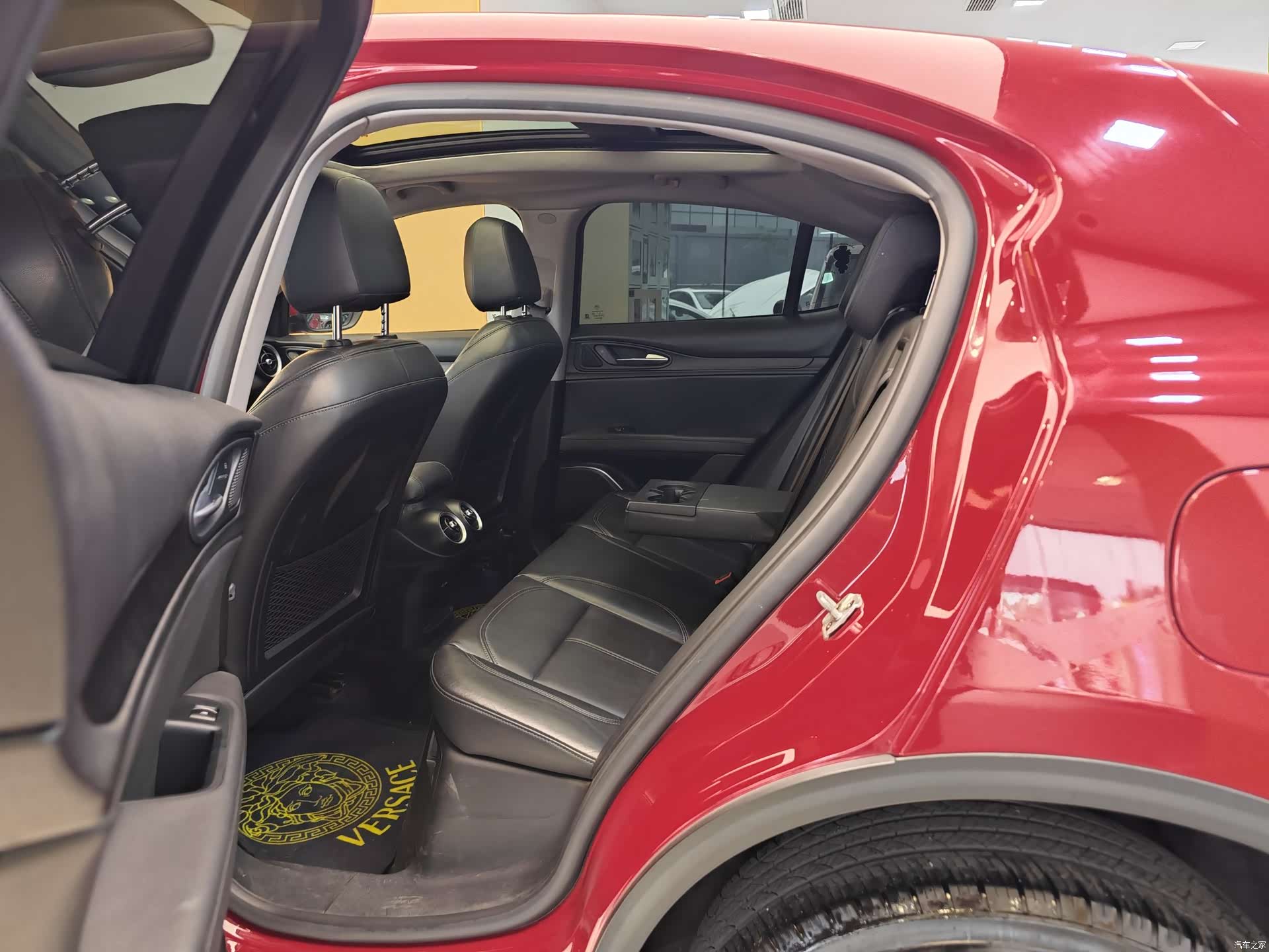 Alfa Romeo Stelvio, 2019 22