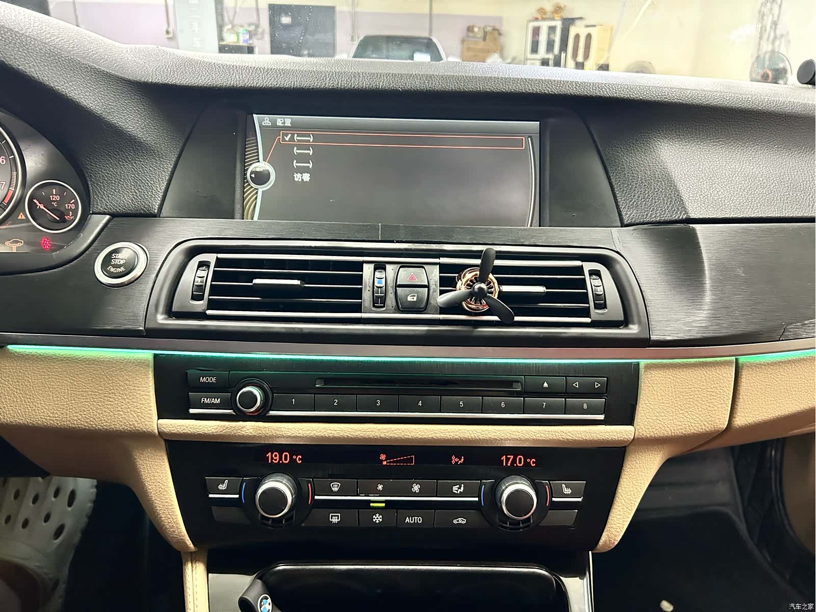BMW 5 Series, 2011 10