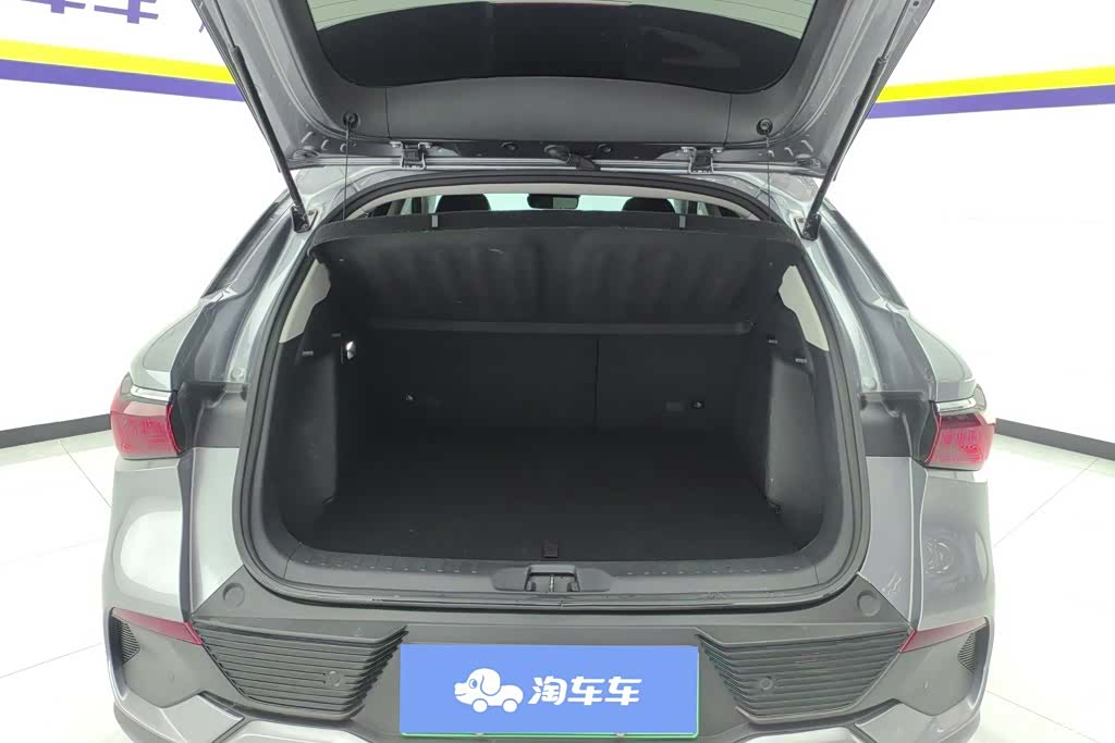 BYD Yuan, 2022 4