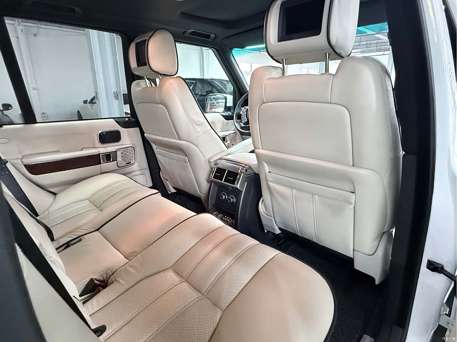Land Rover Range Rover, 2012 11