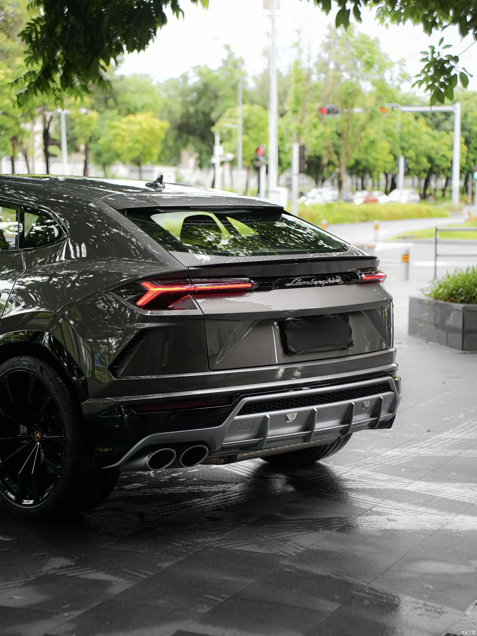 Lamborghini Urus, 2021 11