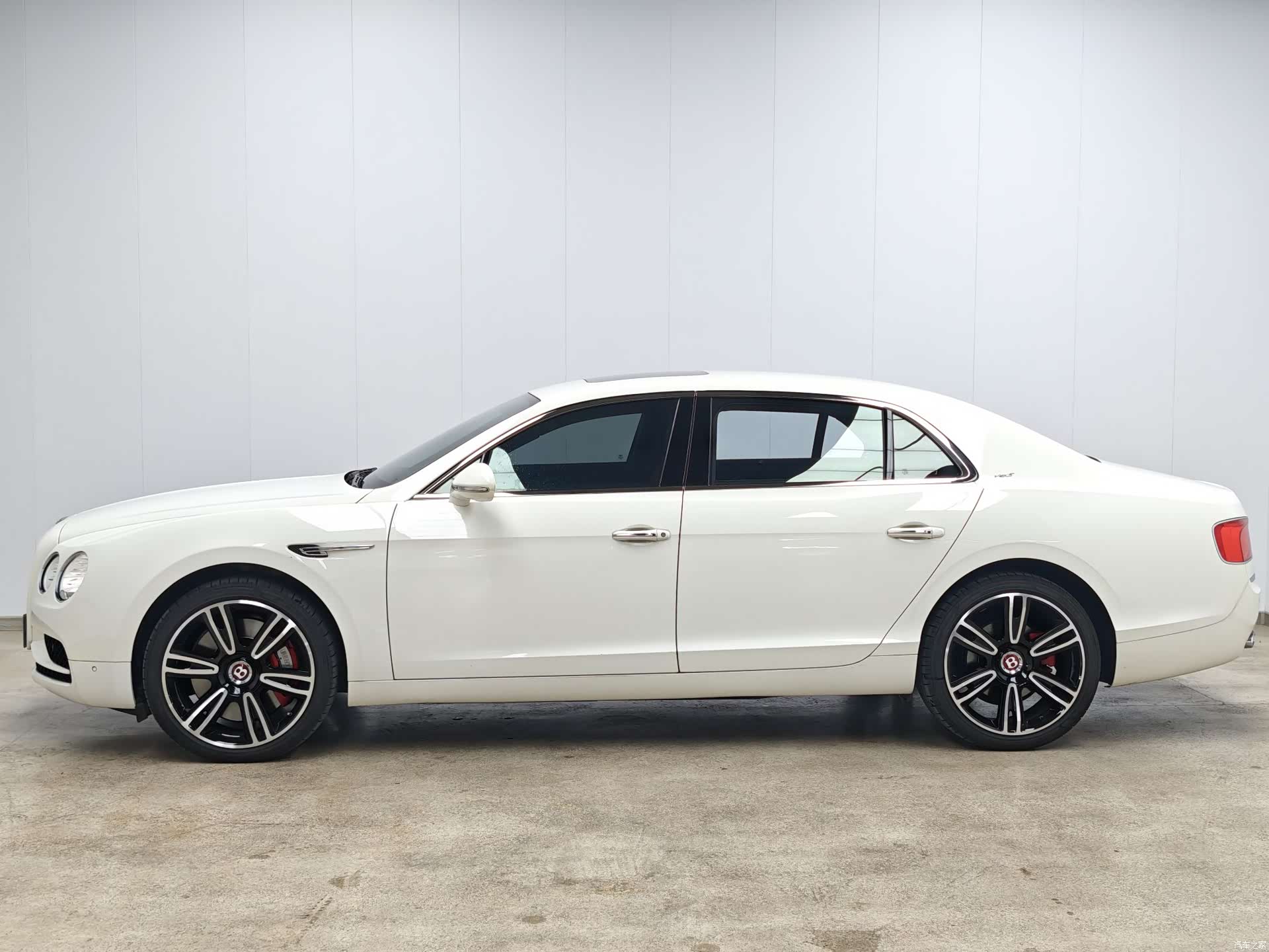 Bentley Flying Spur, 2018 3