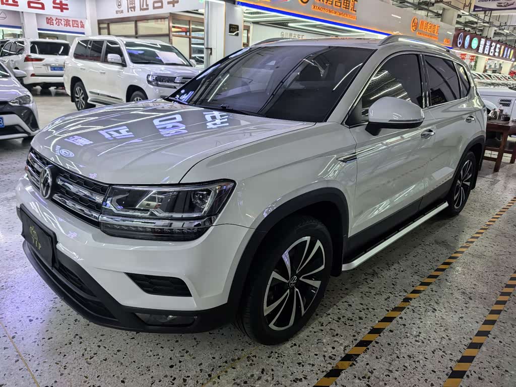 Volkswagen Tharu