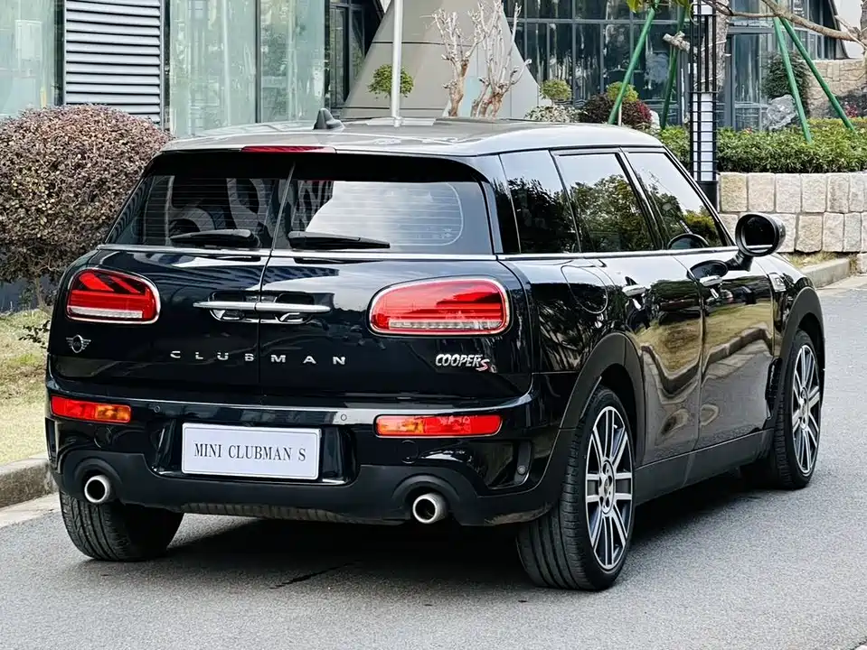 MINI CLUBMAN
