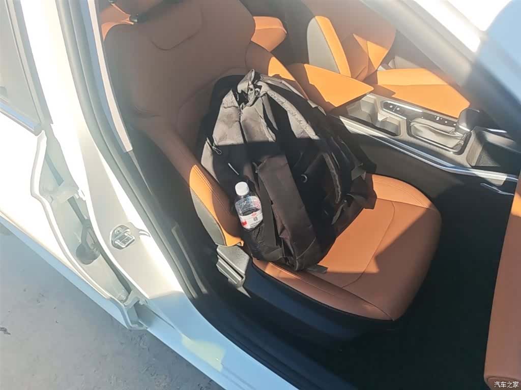 Geely Emgrand, 2025 25