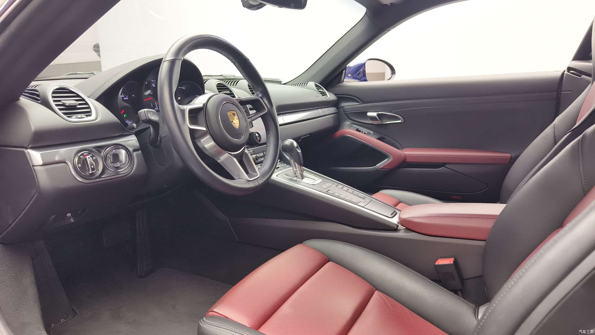 Porsche Cayman, 2022 12