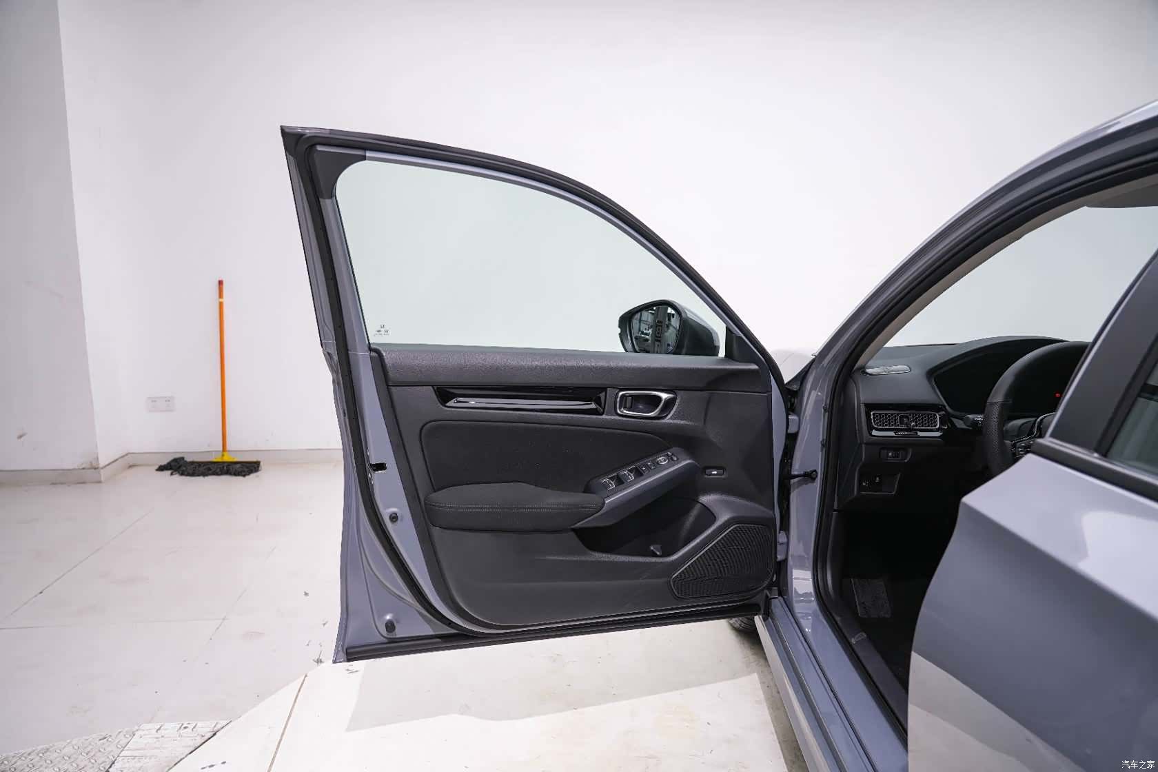Honda Civic, 2025 13