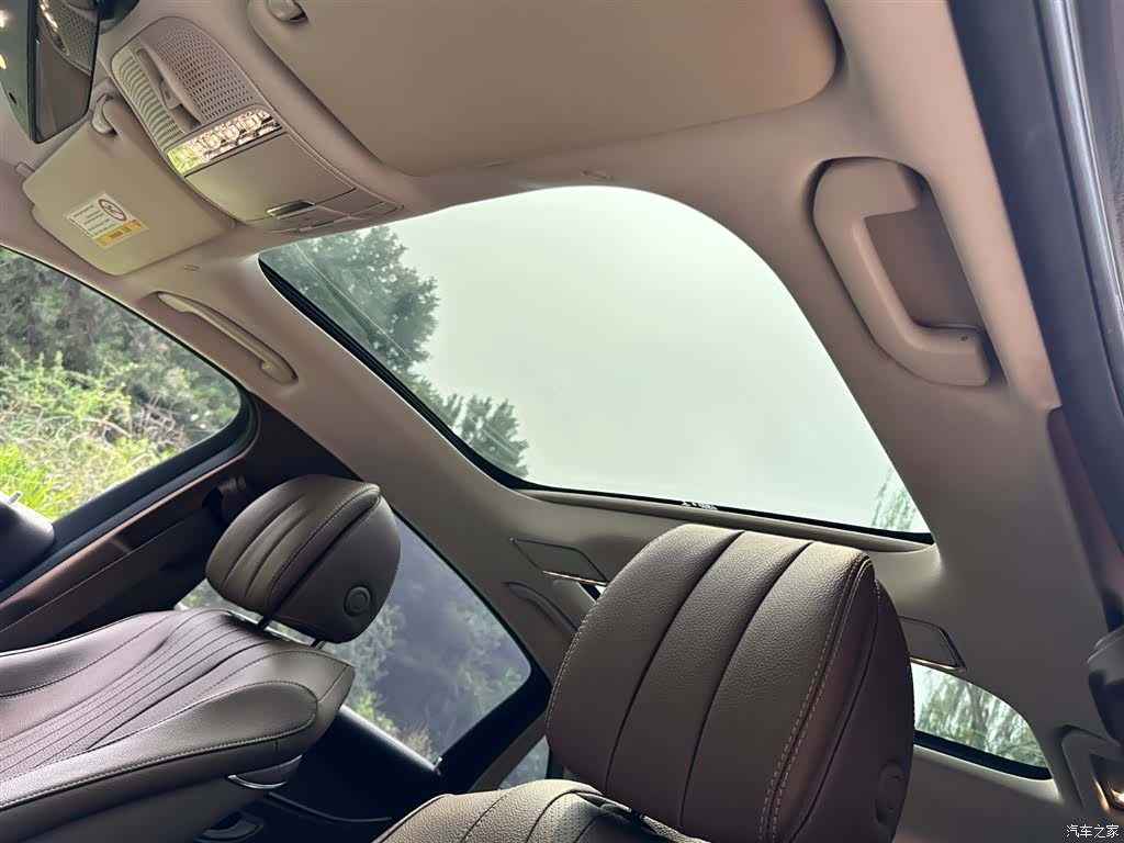 Mercedes-Benz E-Class, 2022 14