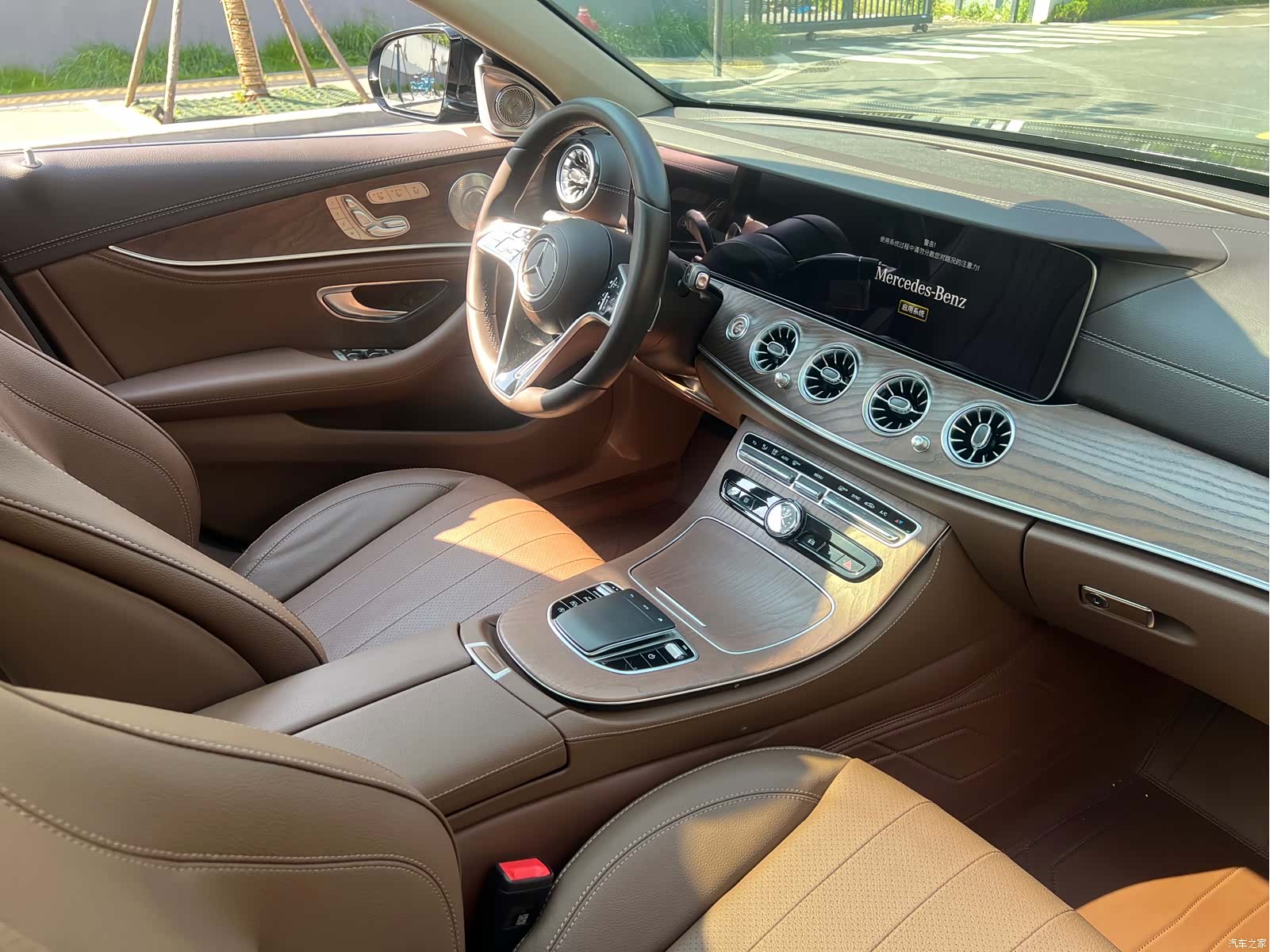 Mercedes-Benz E-Class, 2024 16