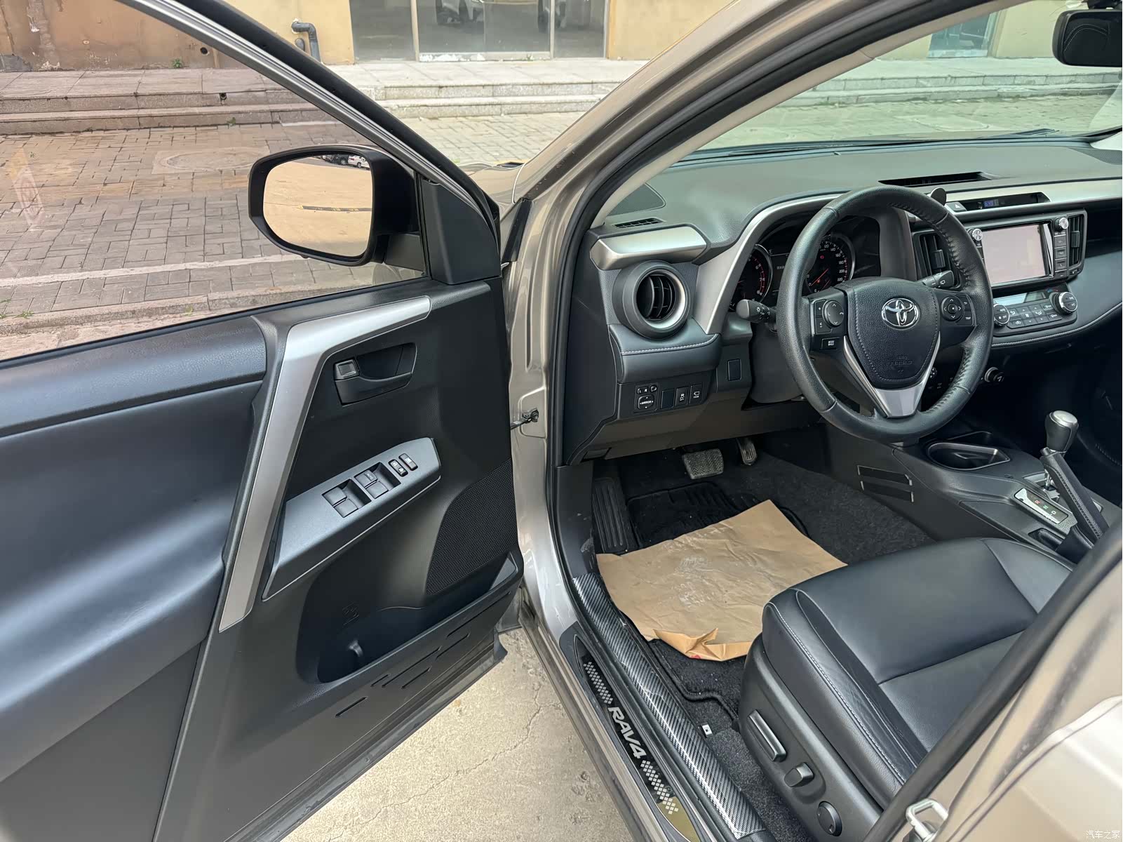 Toyota RAV4, 2016 18