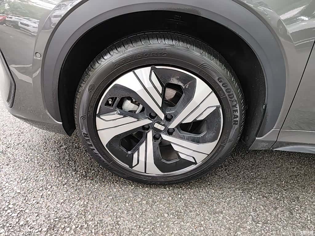 Geely Galaxy E5, 2024 23
