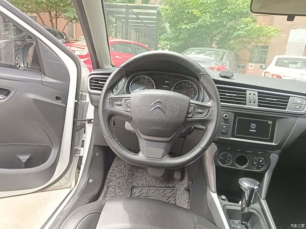 Citroen C3-XR, 2015 11