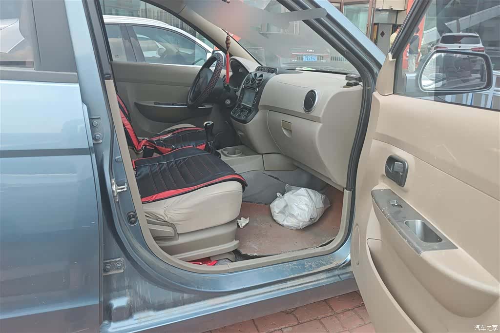 Wuling Hongguang, 2013 8
