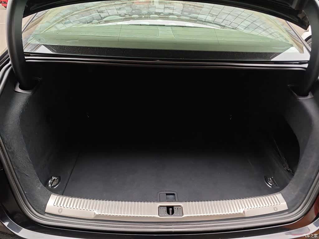 Audi A6L, 2014 19