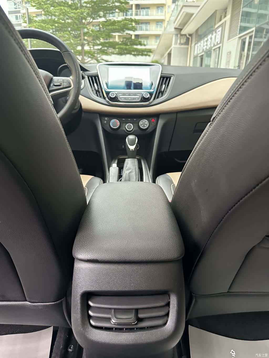 Chevrolet 320, 2022 13