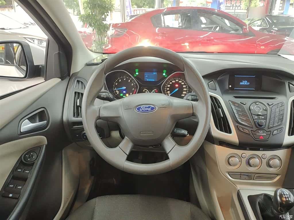 Ford Focus, 2014 11