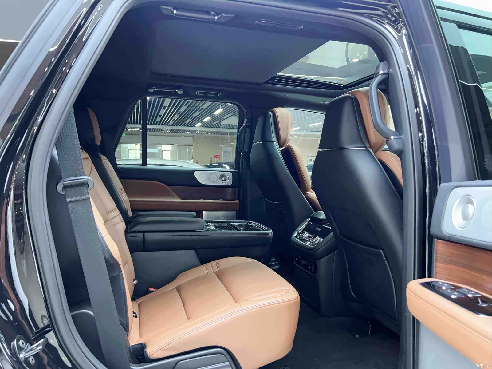 Lincoln Navigator, 2021 9