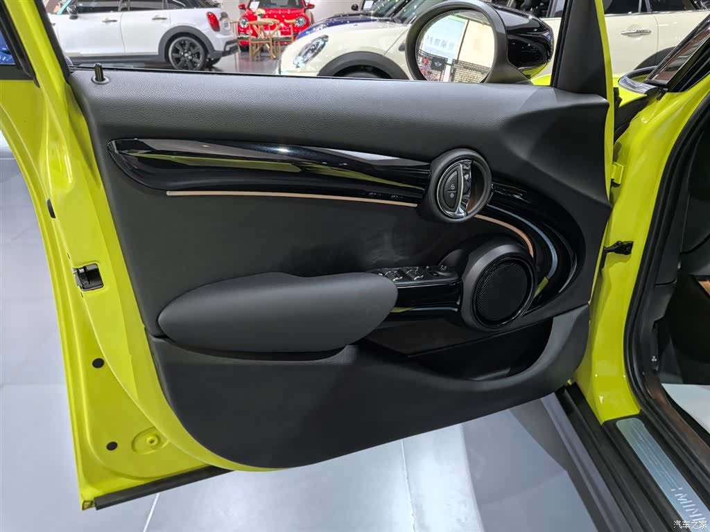 Mini Cooper, 2024 14