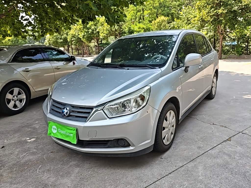 Venucia D50