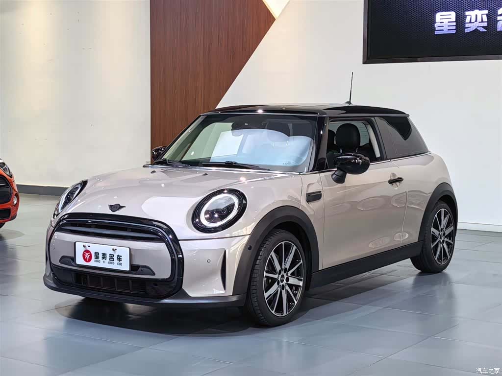 Mini Cooper, 2022 1