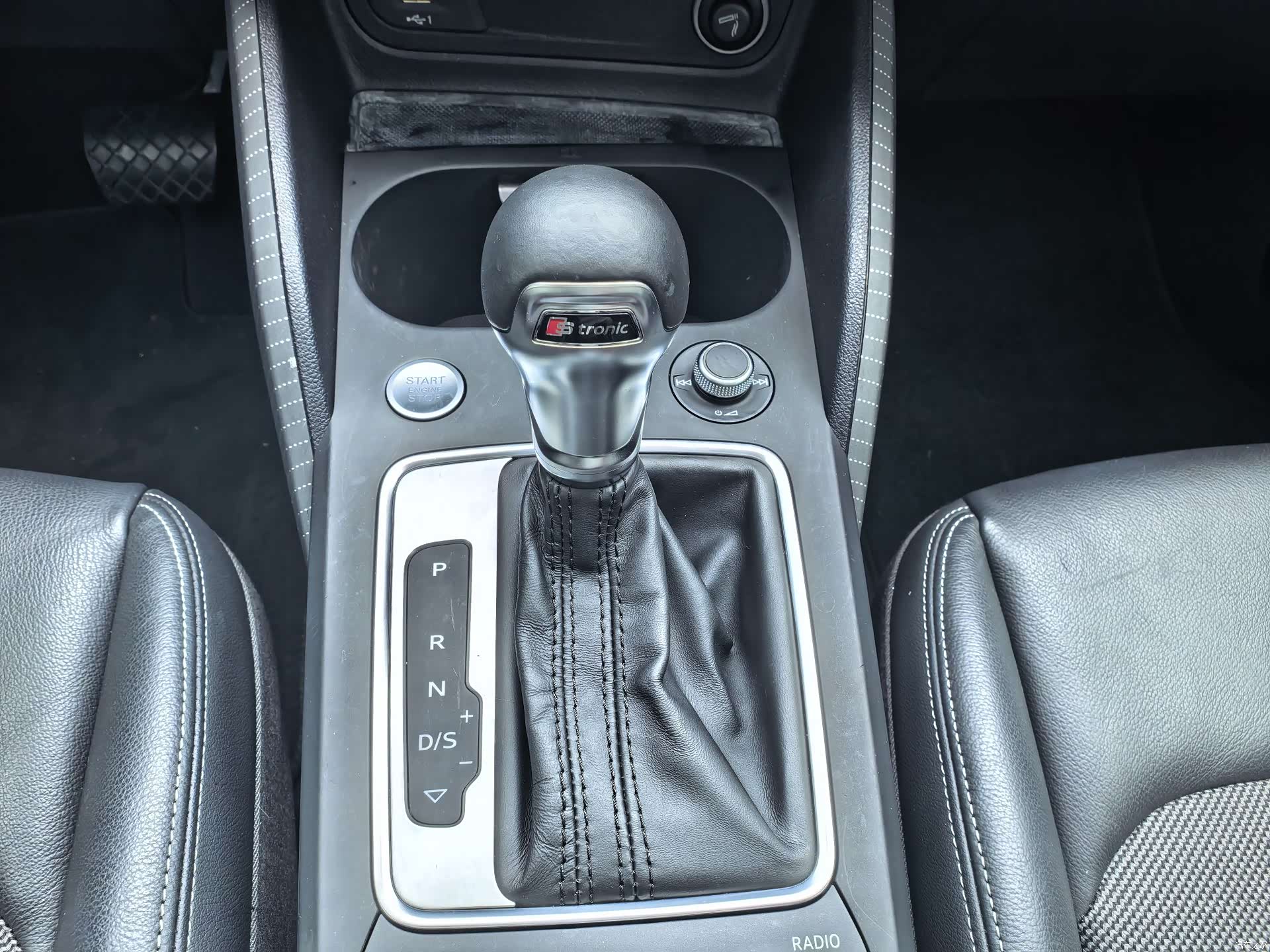 Audi Q2L, 2021 9