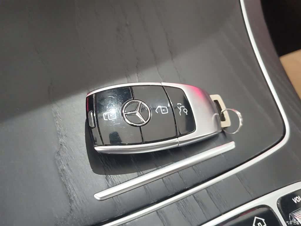 Mercedes-Benz E-Class, 2018 9