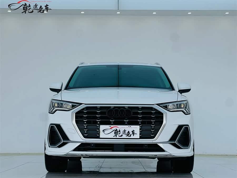 Audi Q3 2022, фото 2