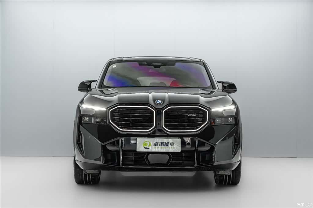 BMW XM, 2024 2