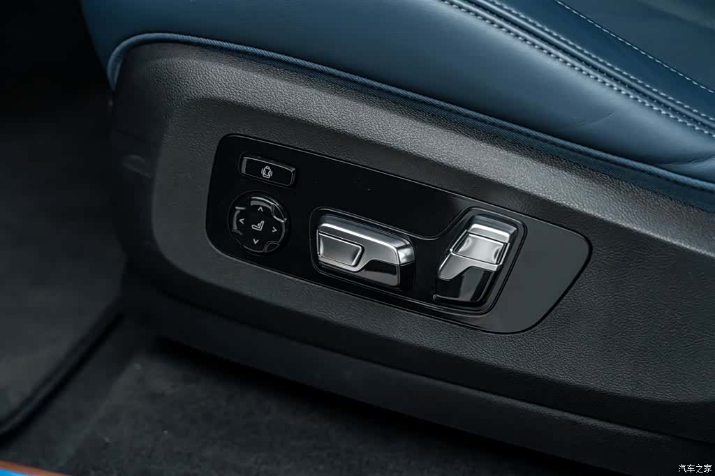 BMW XM, 2024 17