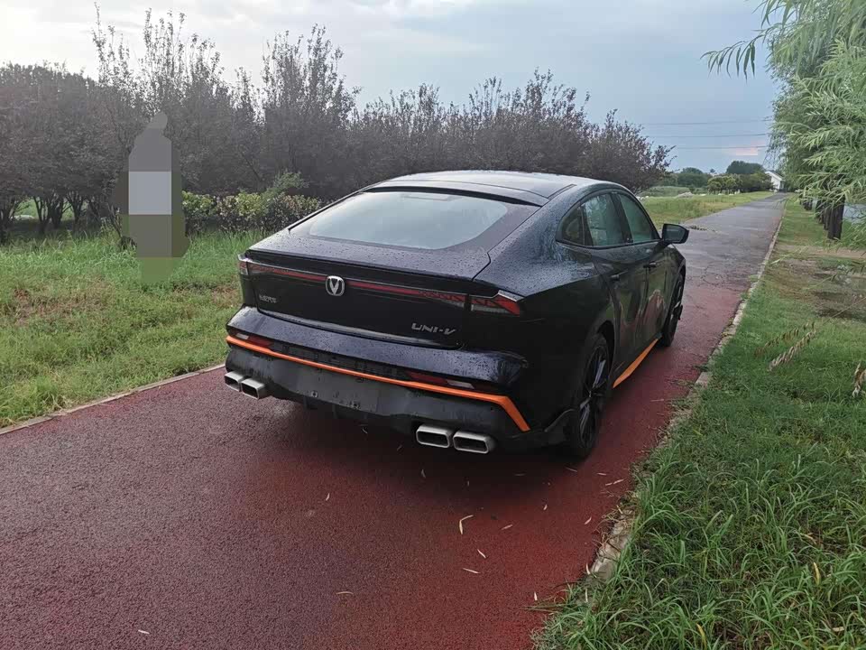 Changan UNI-V