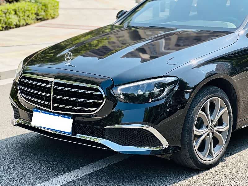 Mercedes-Benz E-Class, 2019 3