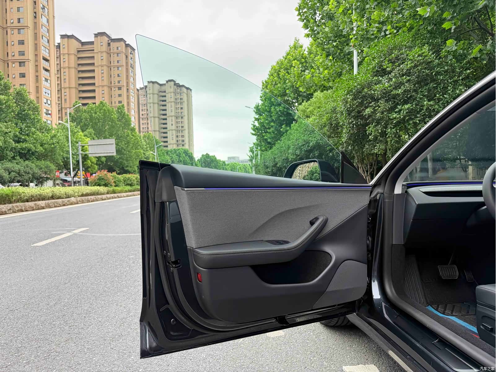 Tesla Model 3, 2025 6