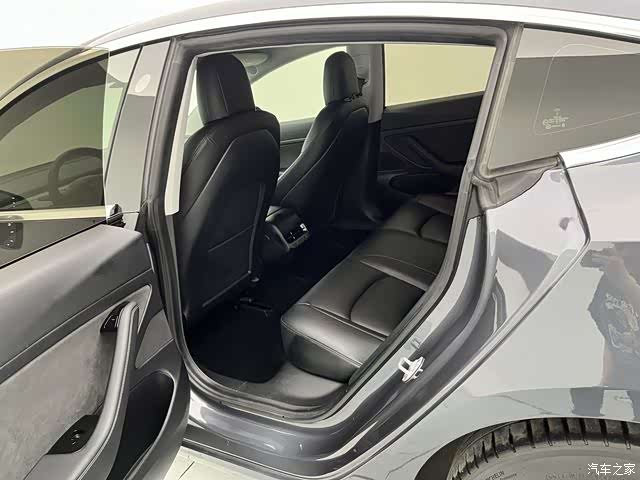 Tesla Model 3, 2020 15