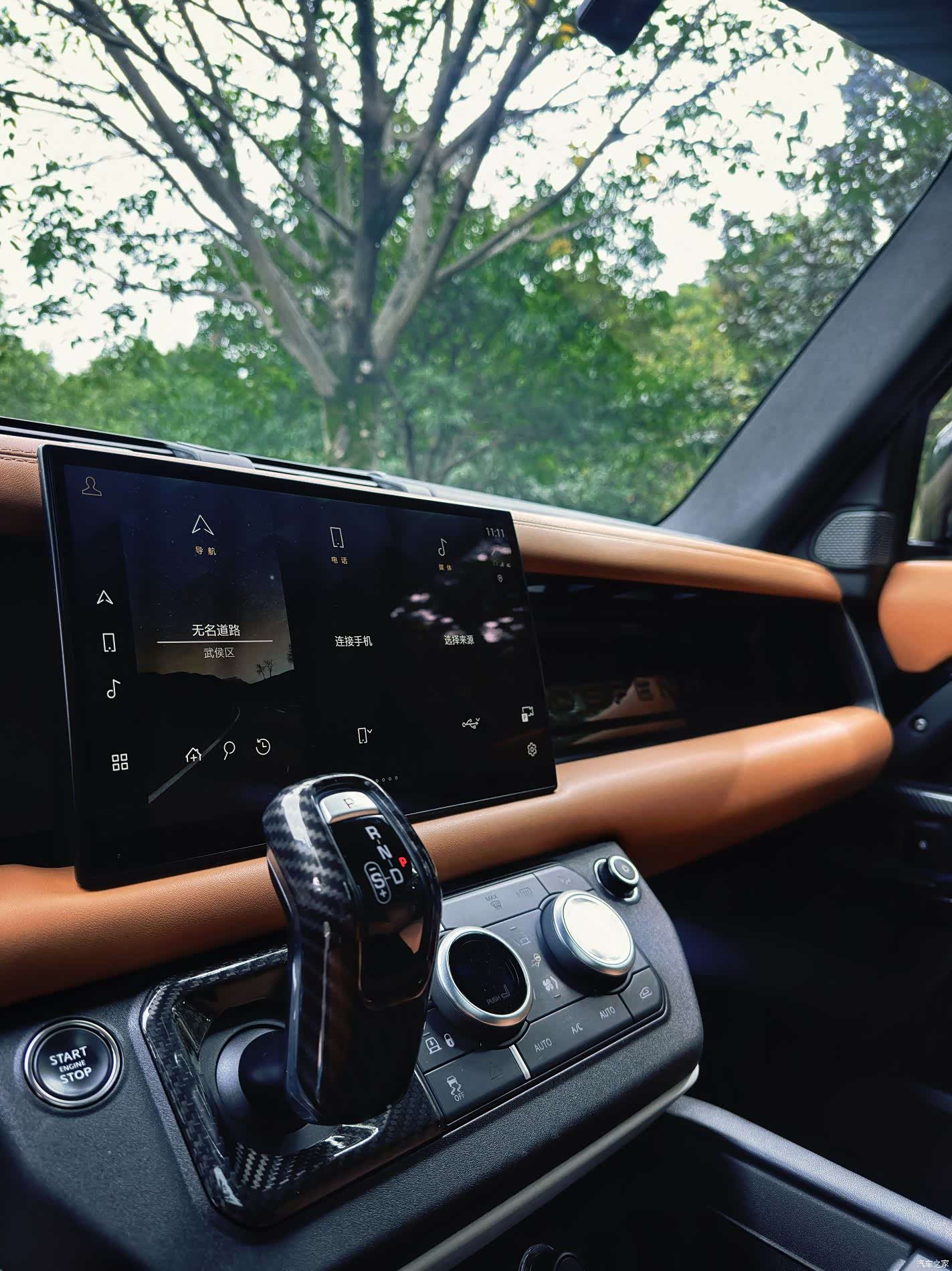 Land Rover Defender, 2022 6