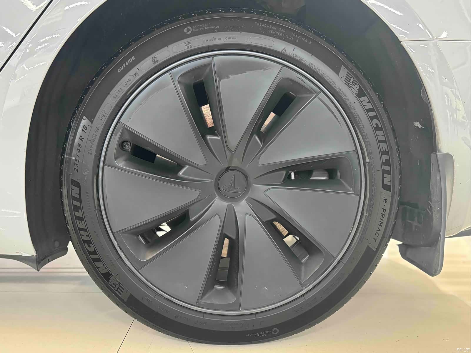 Tesla Model 3, 2024 9