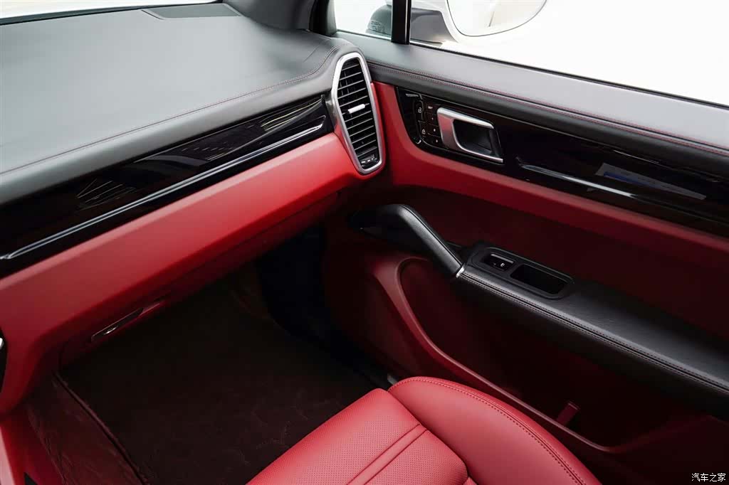 Porsche Cayenne, 2020 13