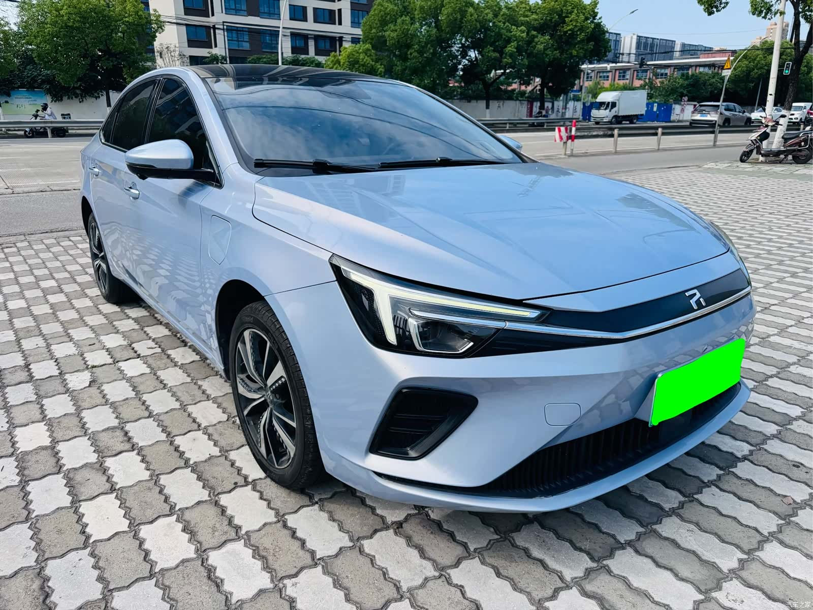 Rising Auto ER6, 2022 3