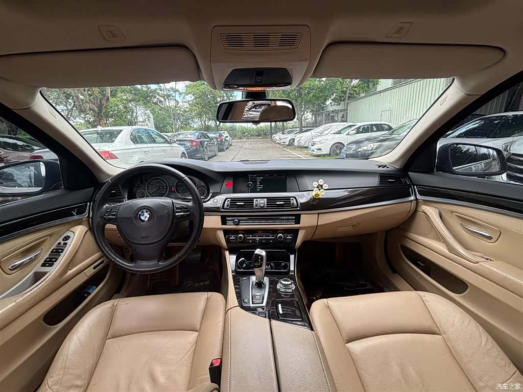 BMW 5 Series, 2012 все фото