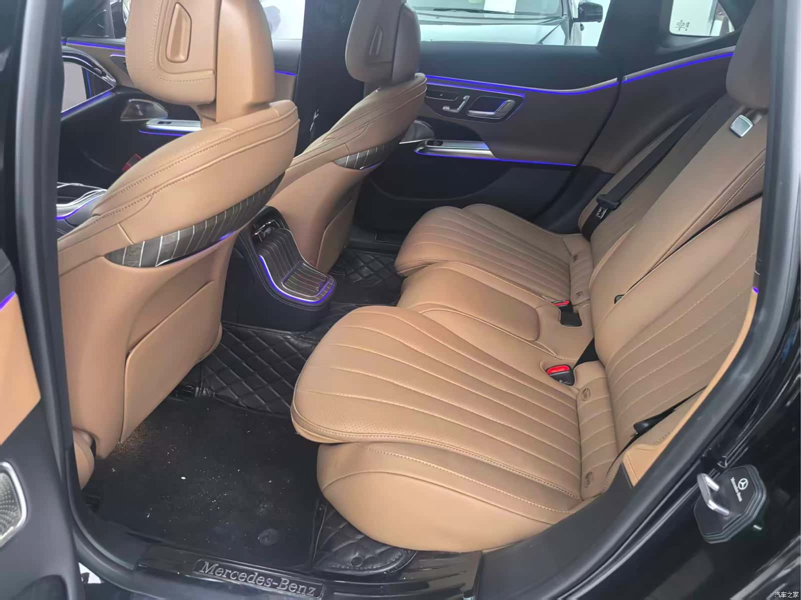 Mercedes-Benz E-Class, 2025 6