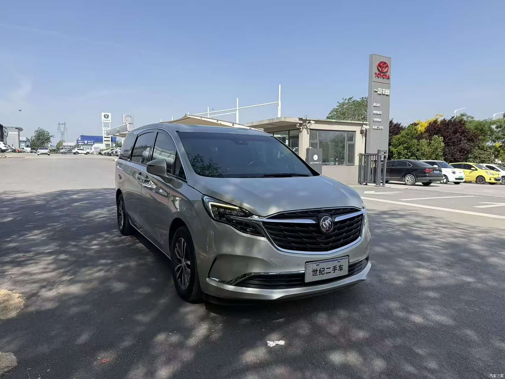 Buick GL8, 2020 3