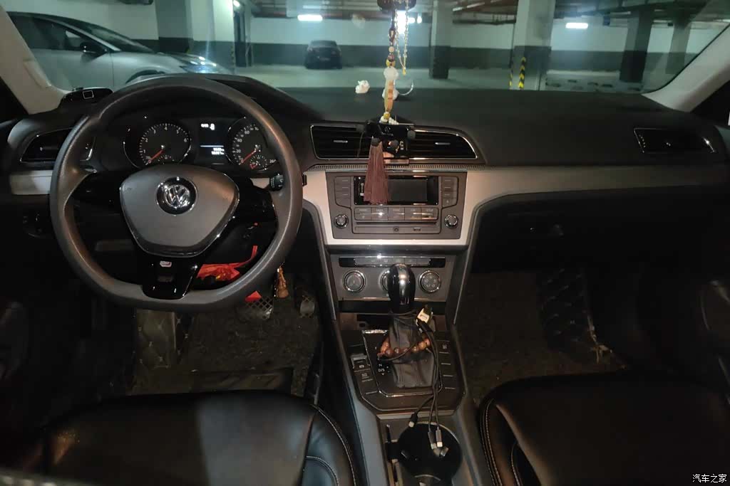 Volkswagen Lamando, 2016 12