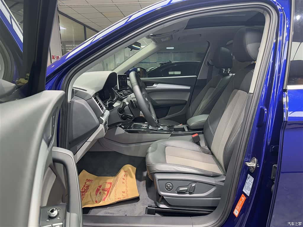 Audi Q5L, 2019 все фото