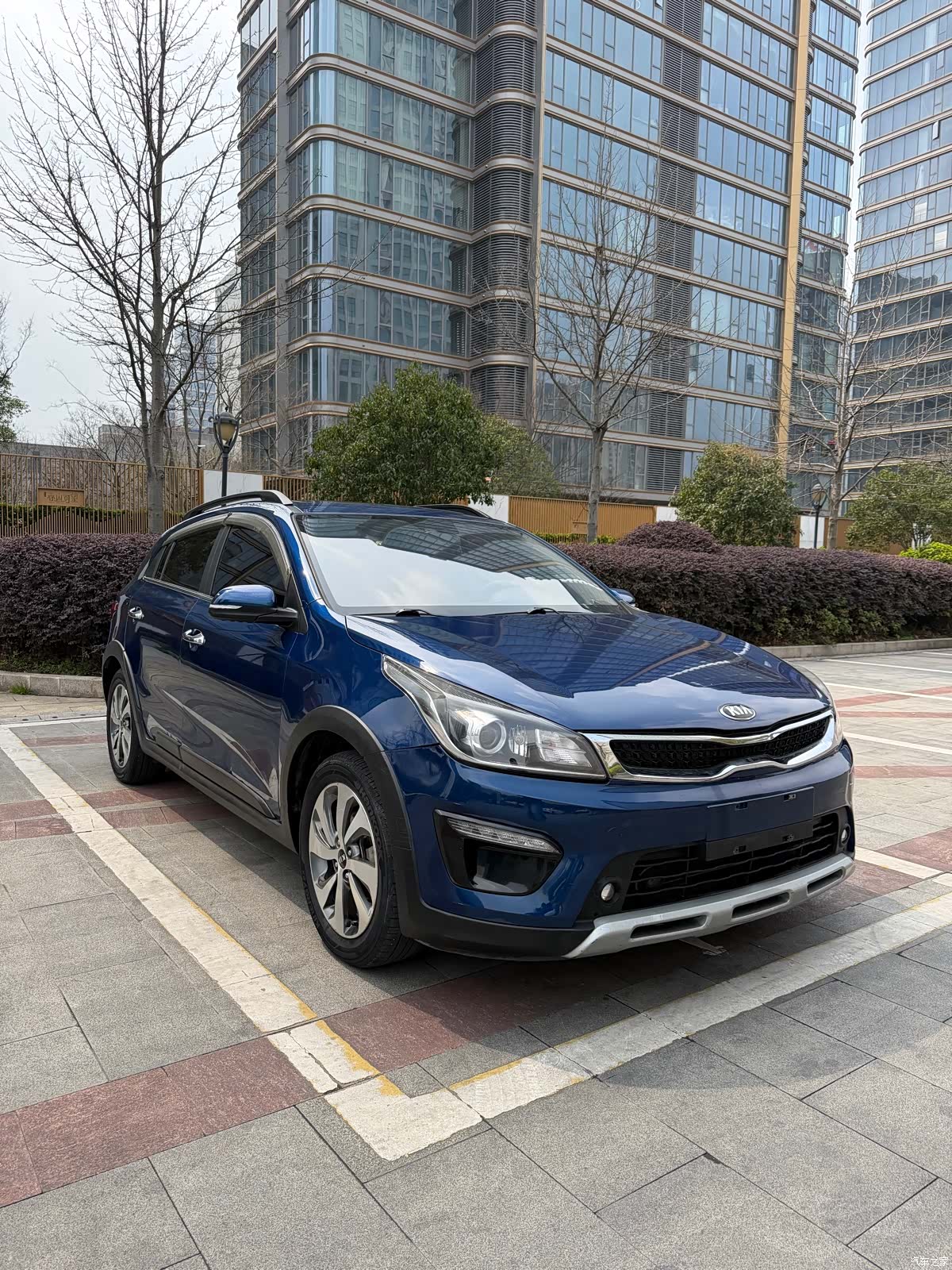 Kia KX, 2019 3